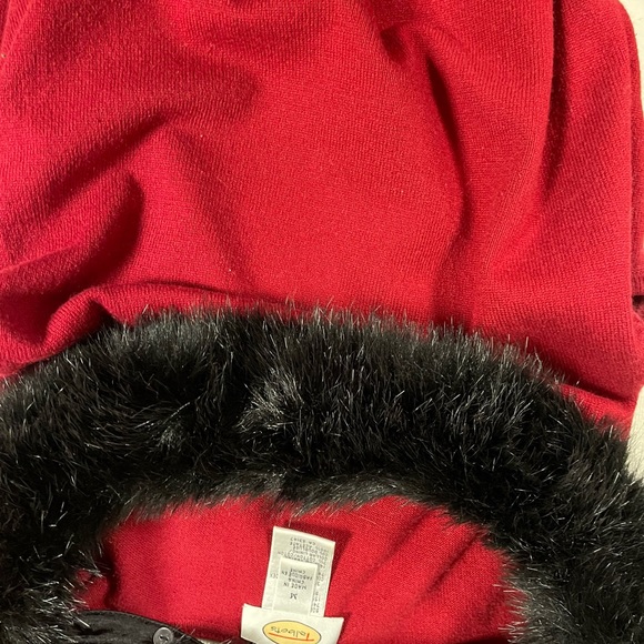 Classic sleeveless removable faux fur red shell; NWOT - Picture 2 of 4